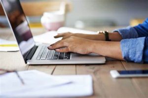 TRAINING ONLINE TEAM WORK COMMUNICATION